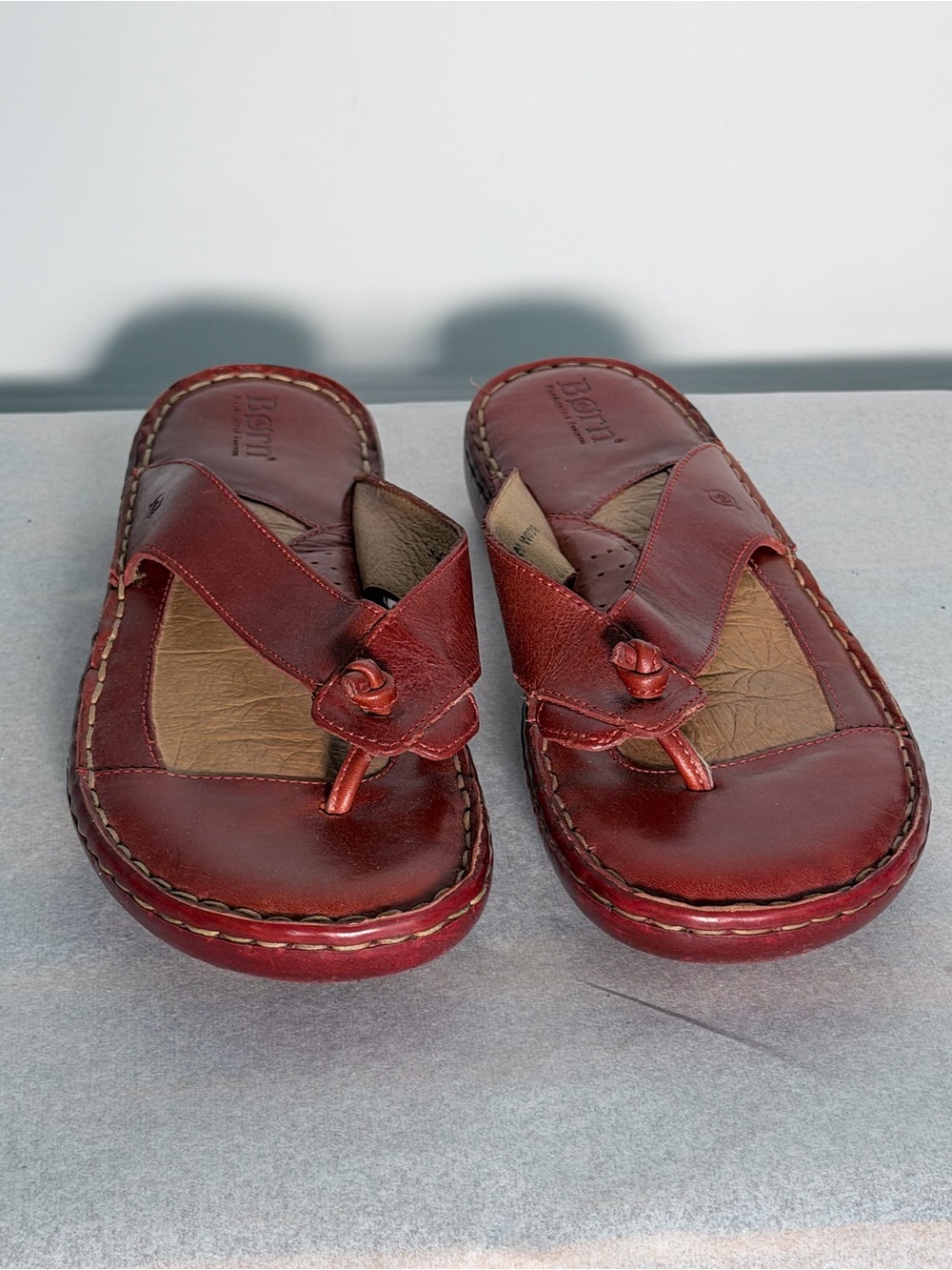 Born Women's Red Leather Thong Slide Sandals - Picture 8 of 10
